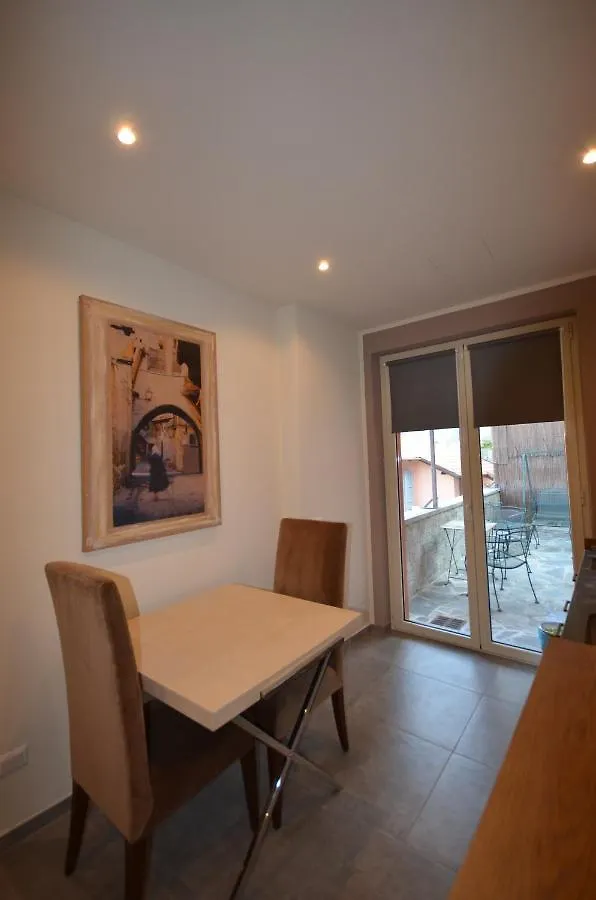 Varennahouse Aston Apt Villa Italy