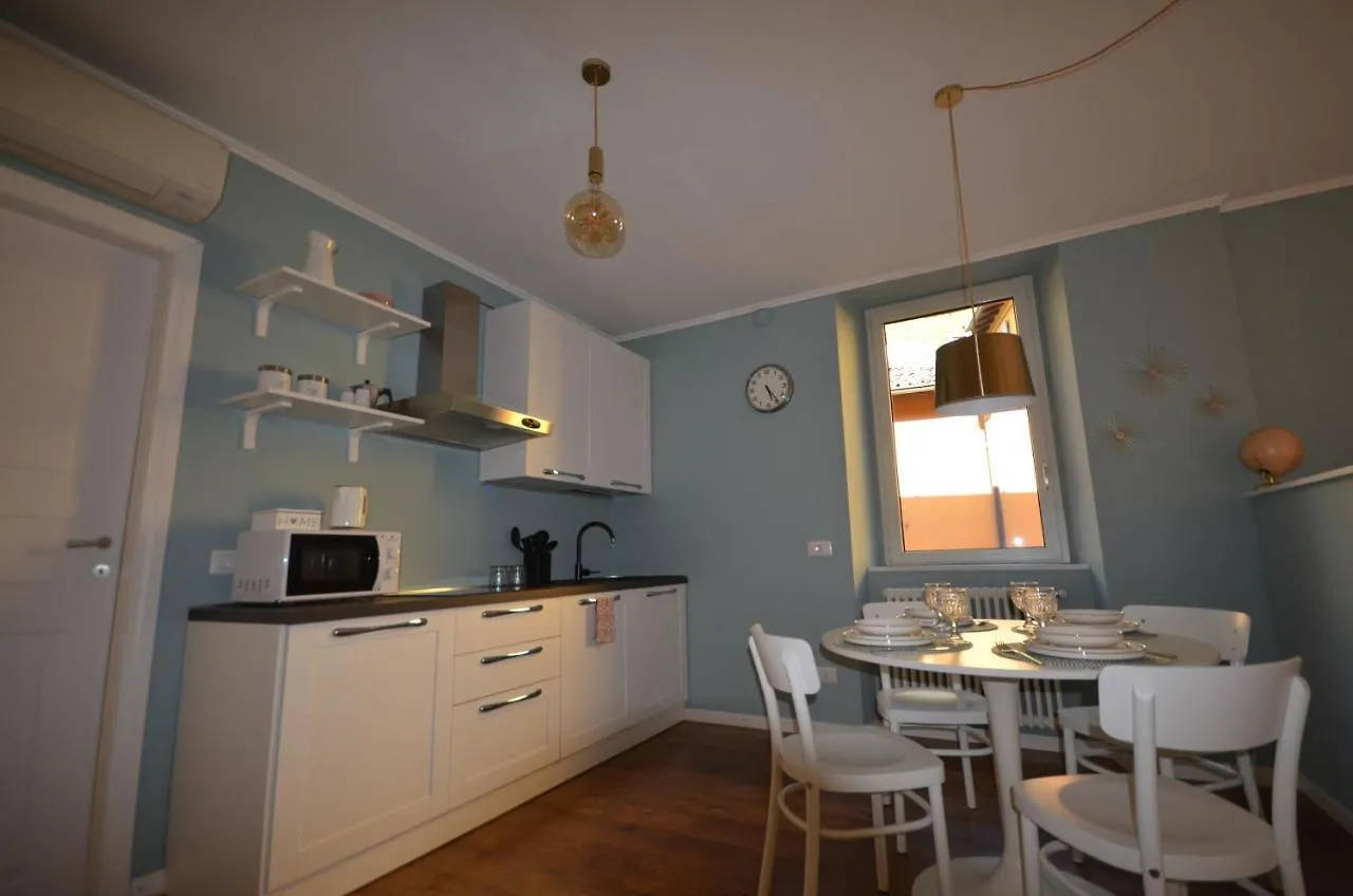 Holiday home Varennahouse Aston Apt Villa Italy