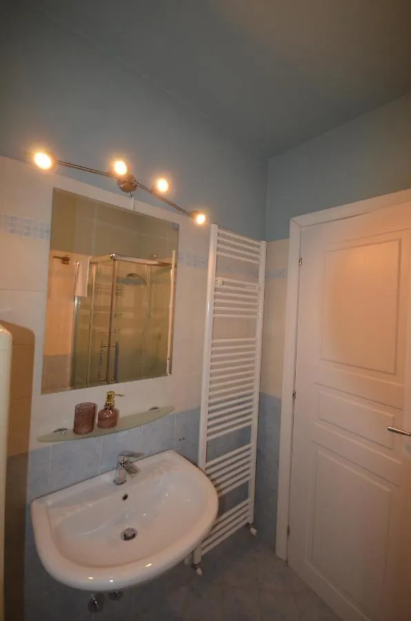 Varennahouse Aston Apt Villa Italy