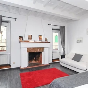 https://gorgeous-trastevere-loft-on-the-river.it-romehotels.com